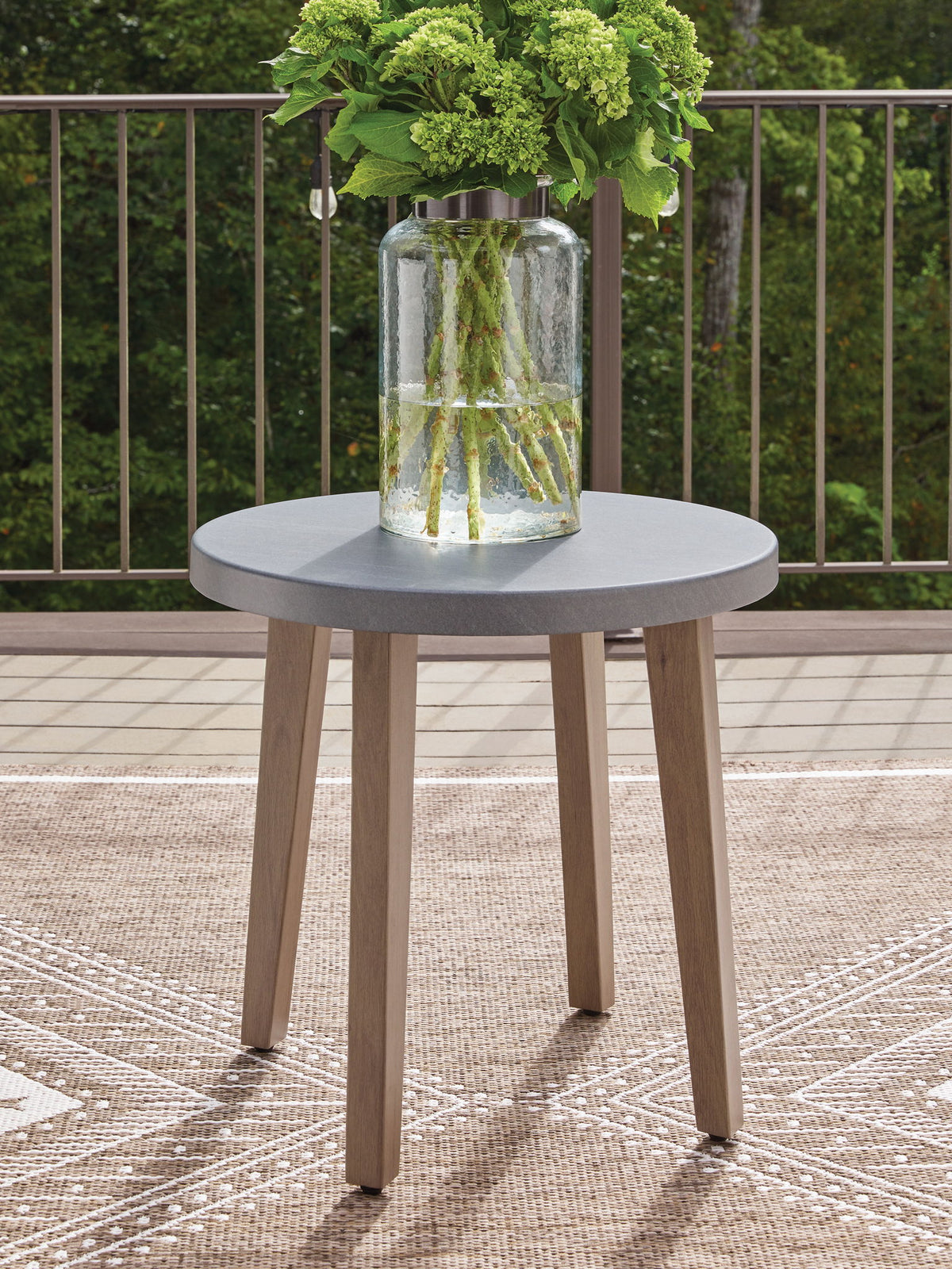 Harmony Headlands - Round End Table - Natural / Gray