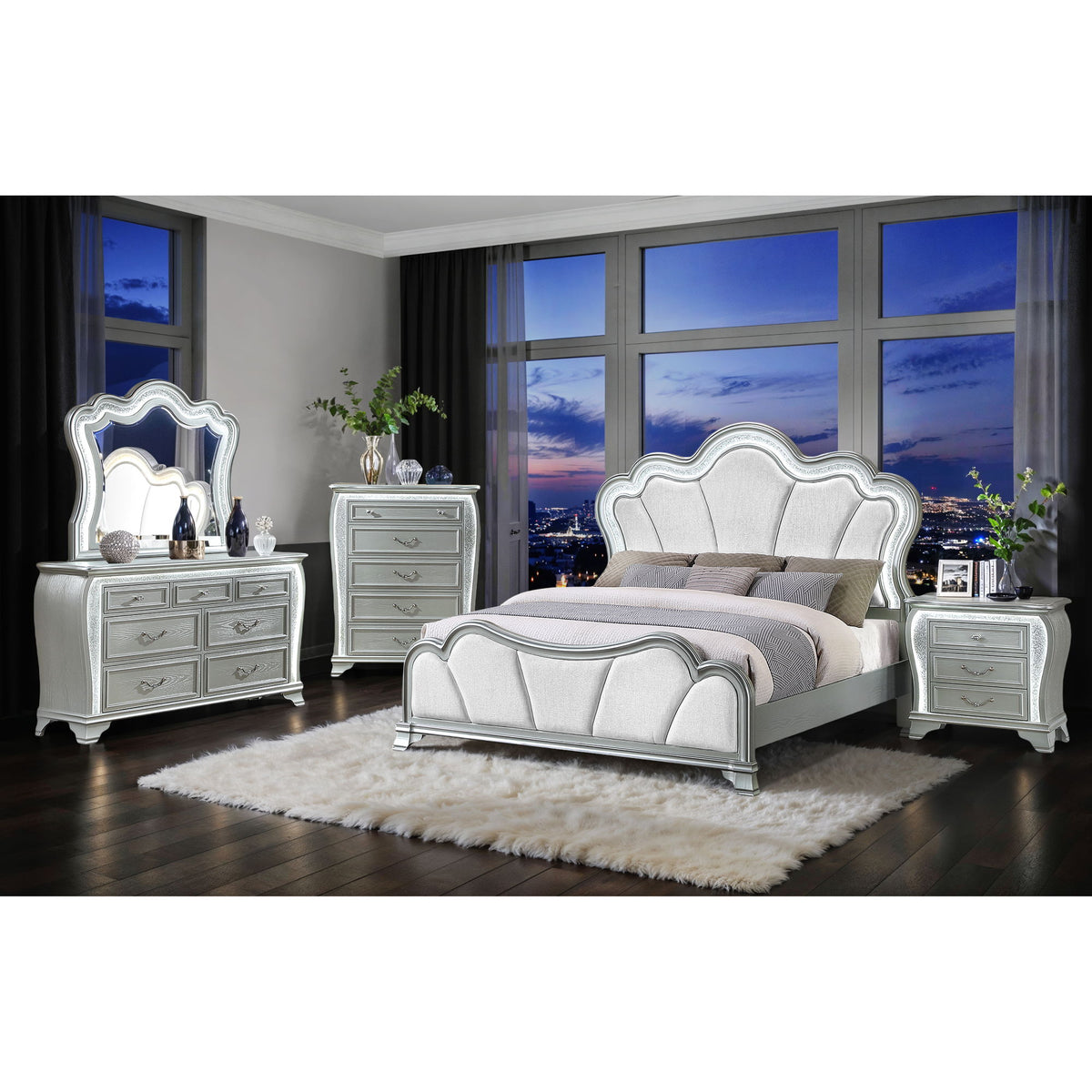 Aurelia - Mirror With LED Light - Silver