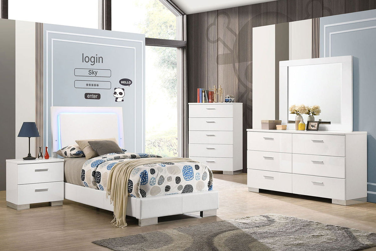 Dulcey - Bedroom Set & LED