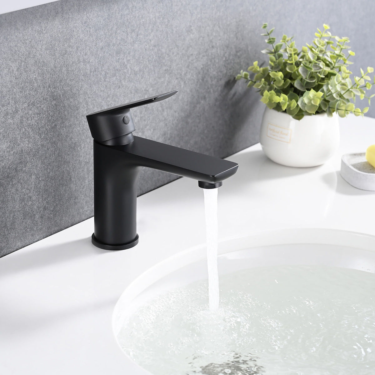 Modern Bathroom Sink Faucet Single Handle Brass Countertop Mount