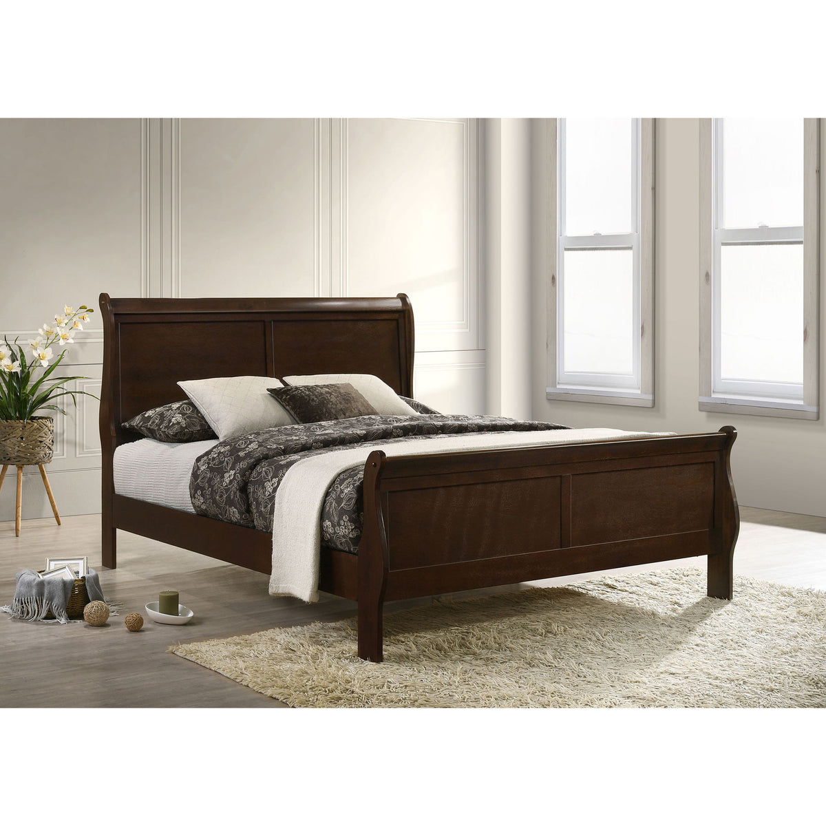 Sleigh Bed