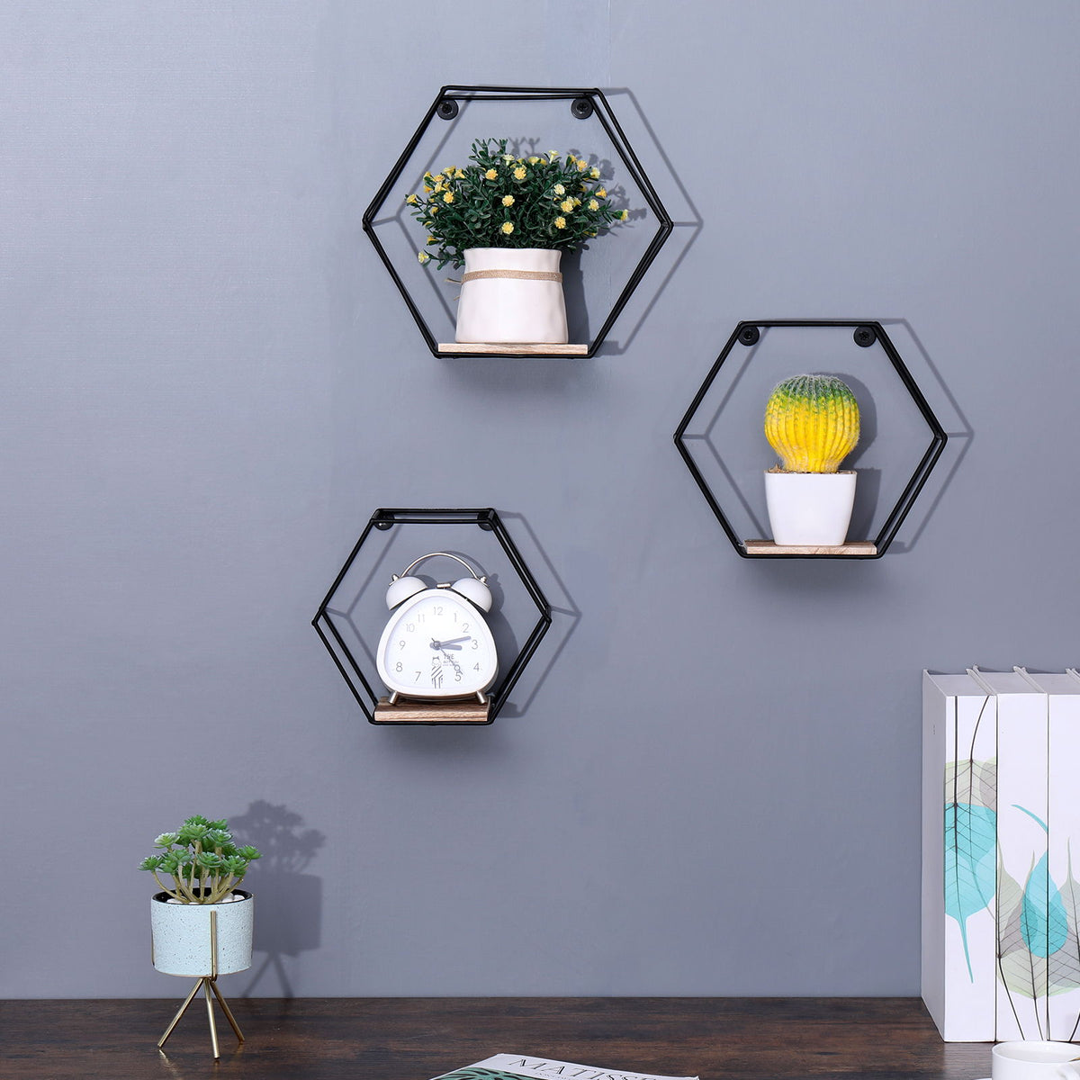 Wall Mounted Hexagonal Floating Shelves - Black (Set of 3) In Different Sizes, Modern Metal Wall Shelf, Simple Wood Partition Storage Shelves, Wall Decor Rack - Natural Wood