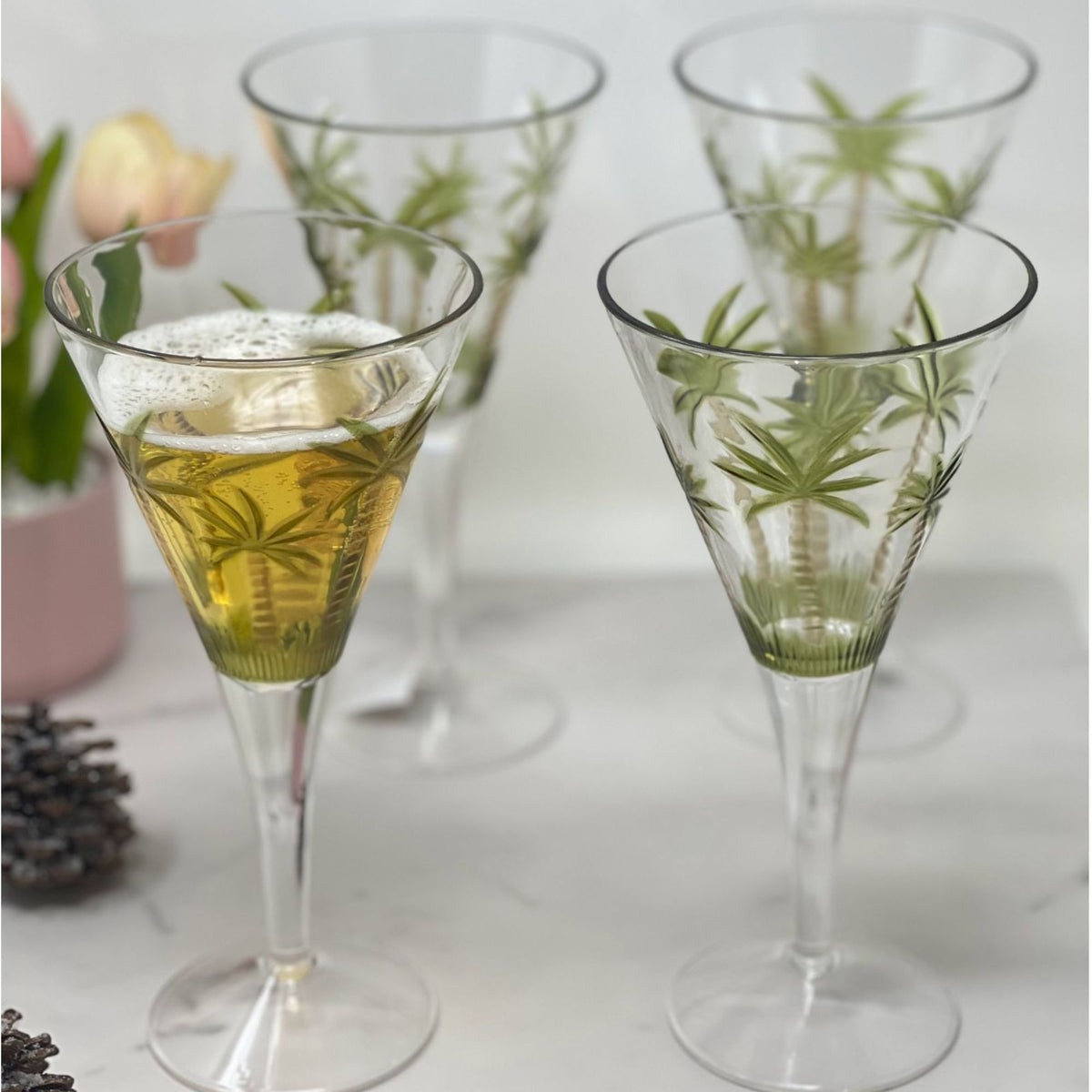 Leadingware V Shaped Unbreakable Plastic Wine Glasses, 14Oz (Set of 4) - Clear