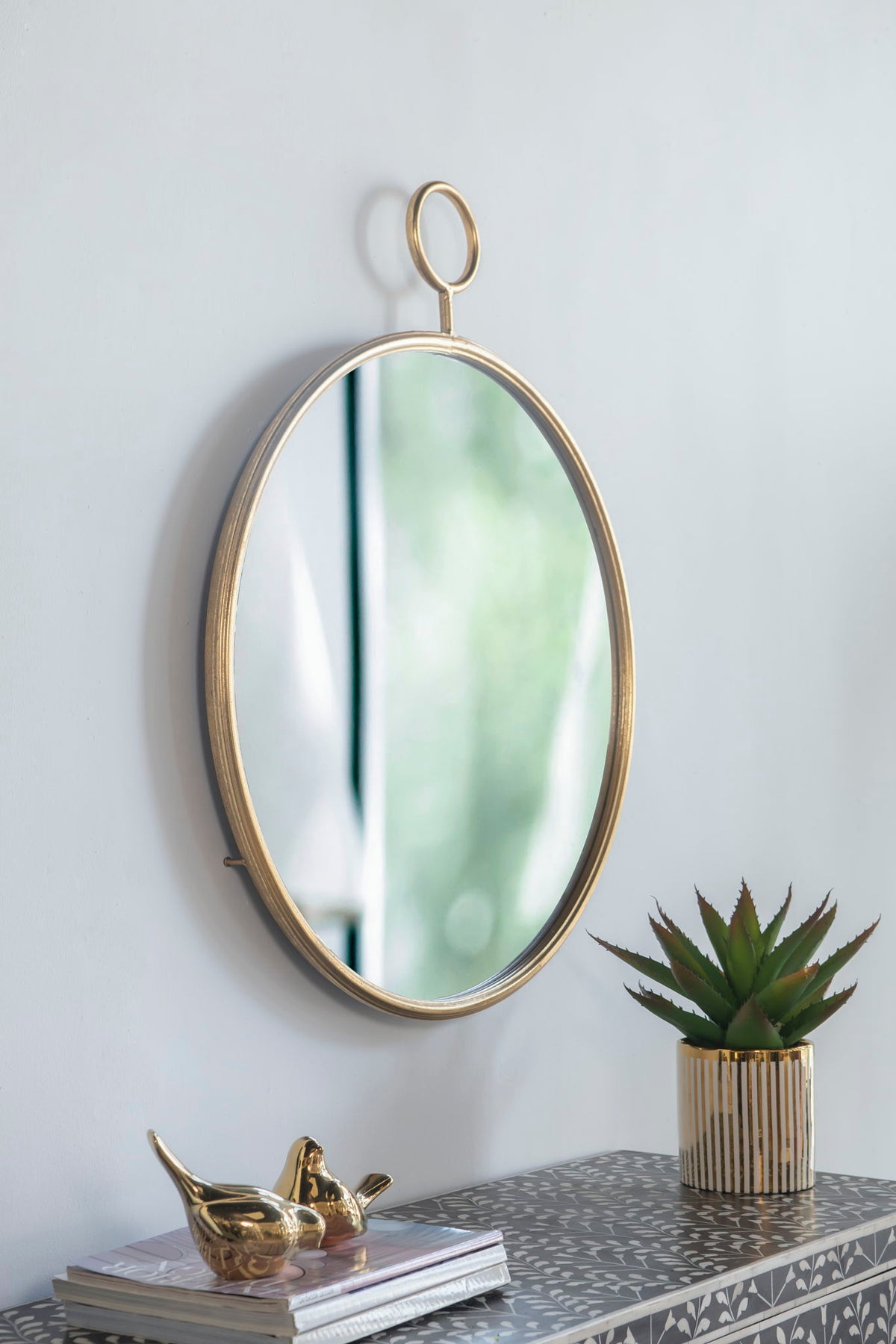 Circle Wall Mirror With Iron Frame, Accent Mirror For Living Room