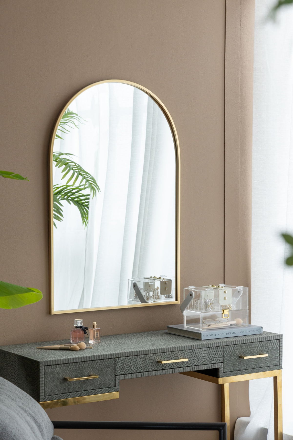 Arched Mirror With Metal Frame, Wall Mirror For Living Room Bedroom Entryway