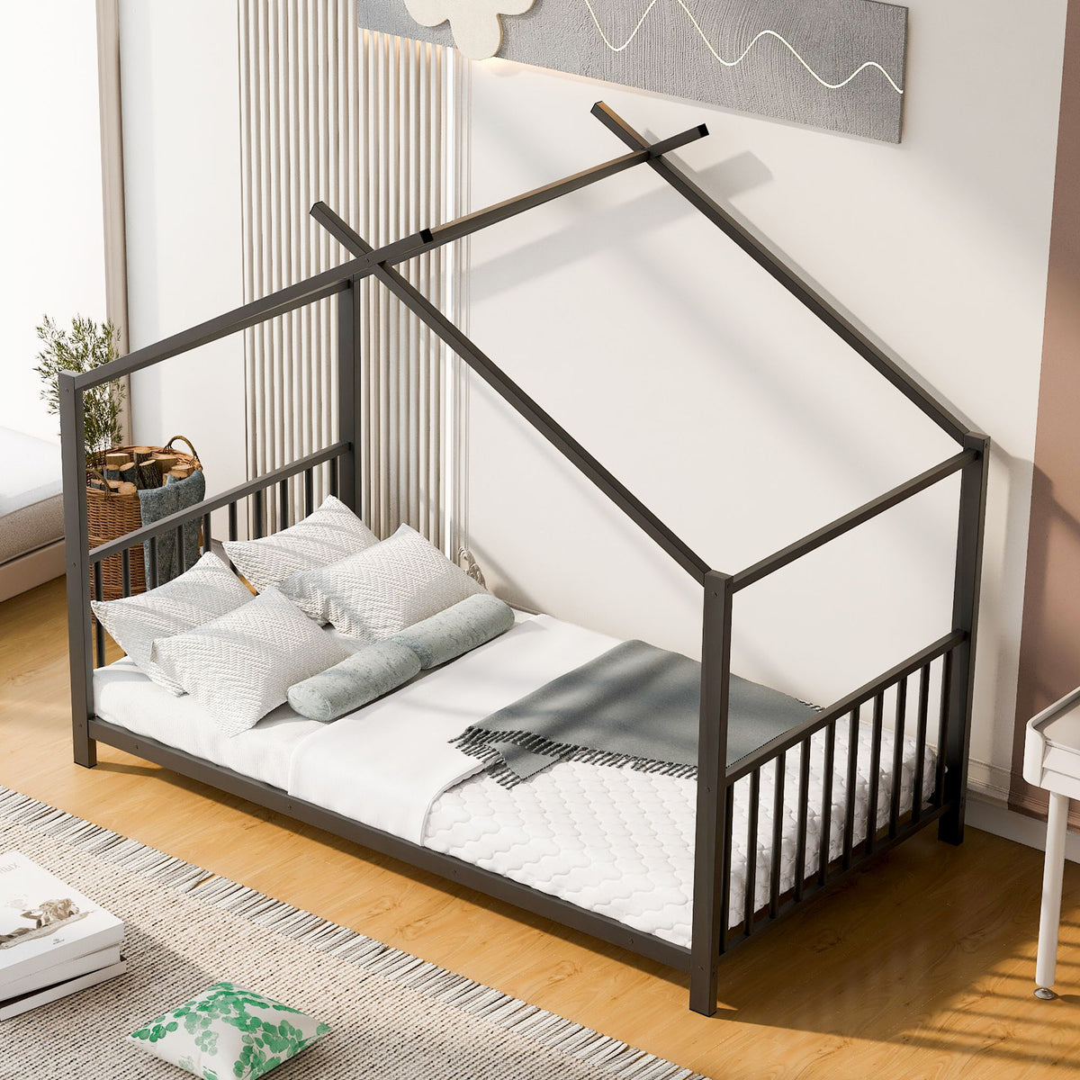 Metal House Platform Bed With Modern Design And Durable Frame