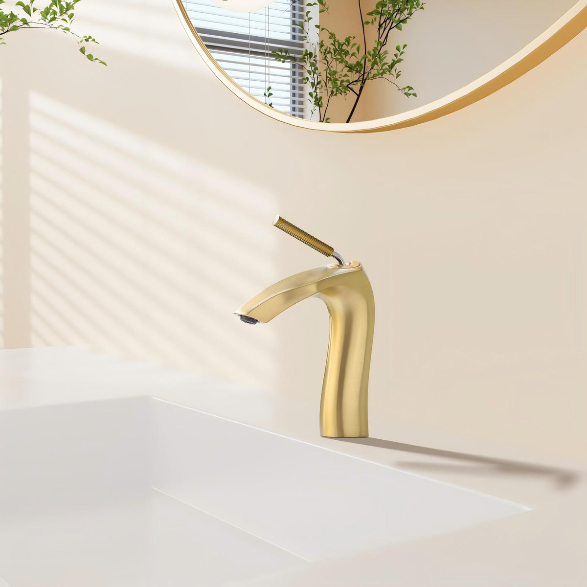 Contemporary Single Handle Lavatory Basin Sink Faucet Brass