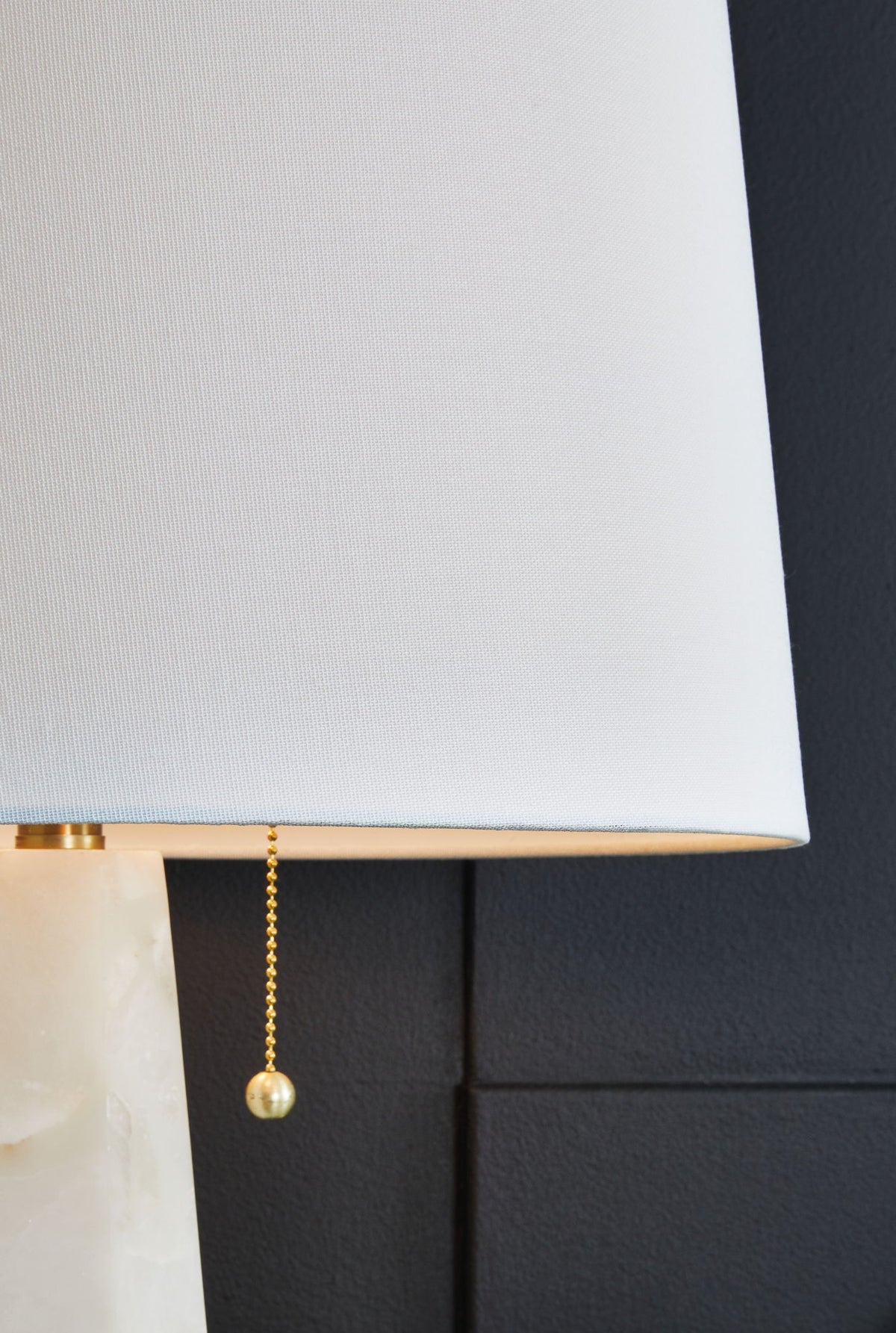 Laurellen - Alabaster Table Lamp - White