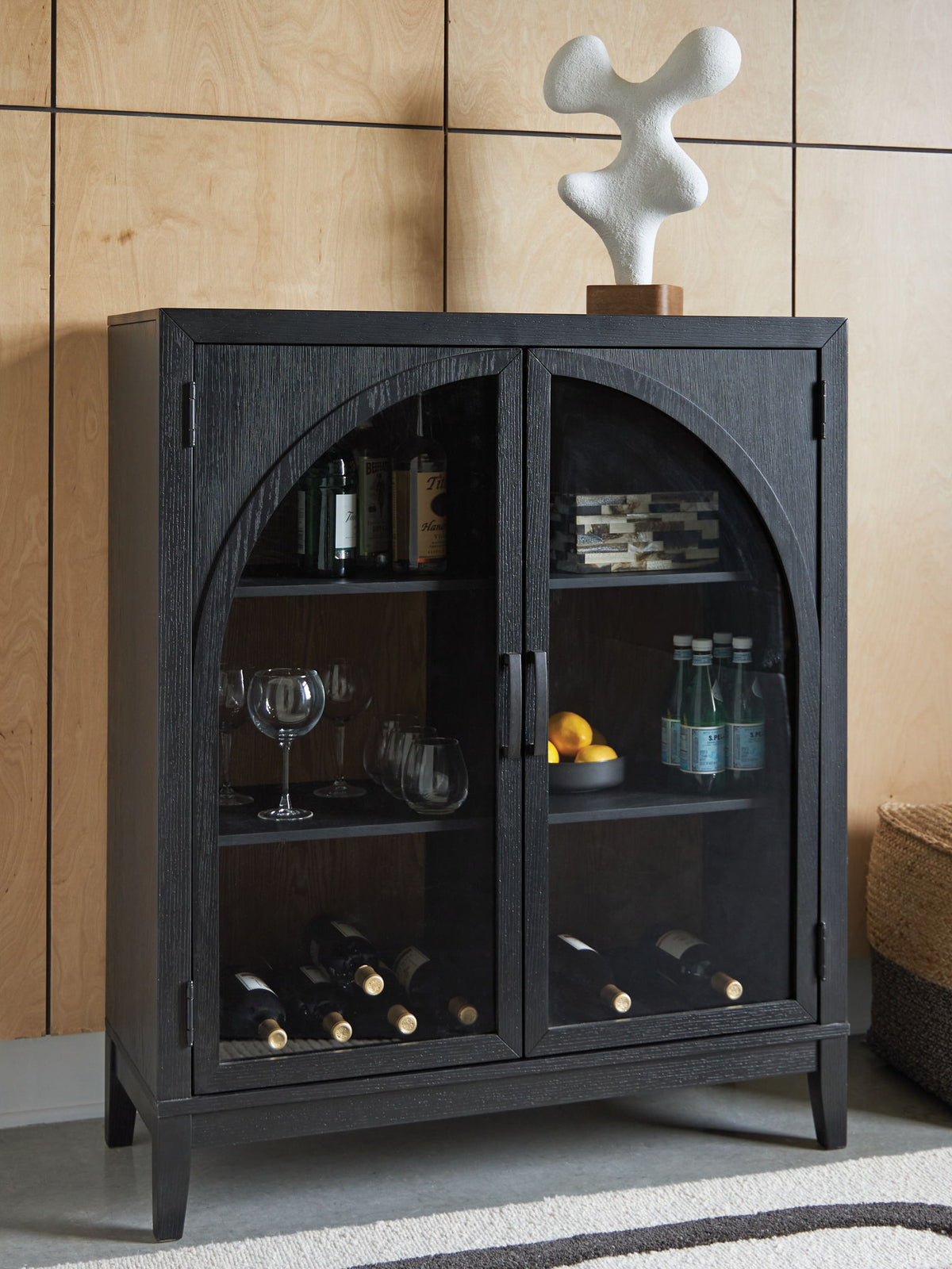 Armenleigh - Bar Cabinet - Black / Brown