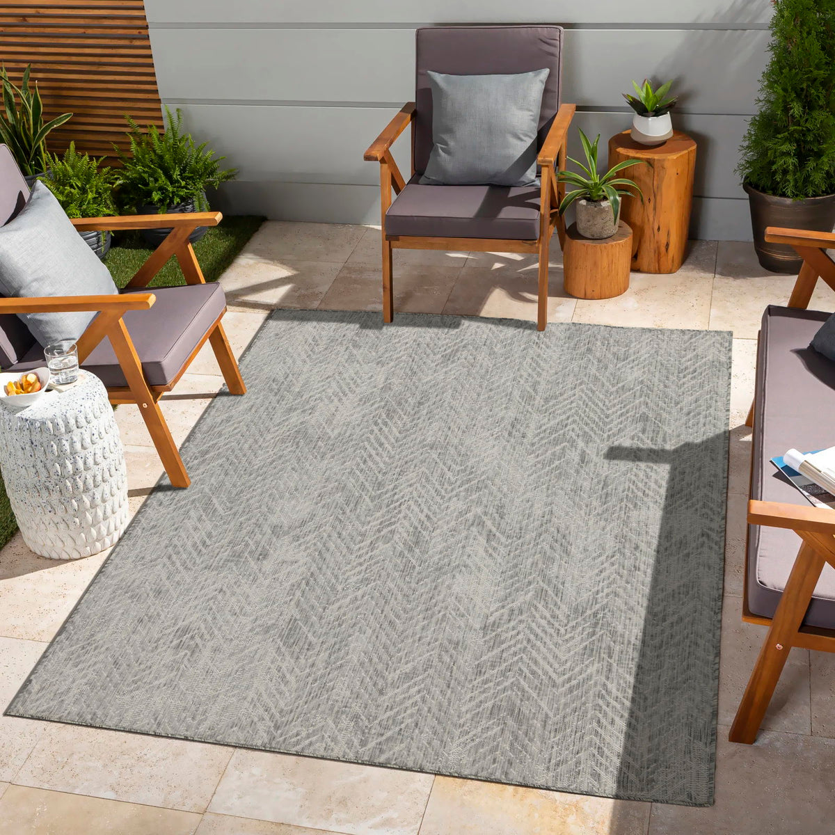 Sunshine - 5'3" X 7'3" Indoor, Outdoor Area Rug - Silver