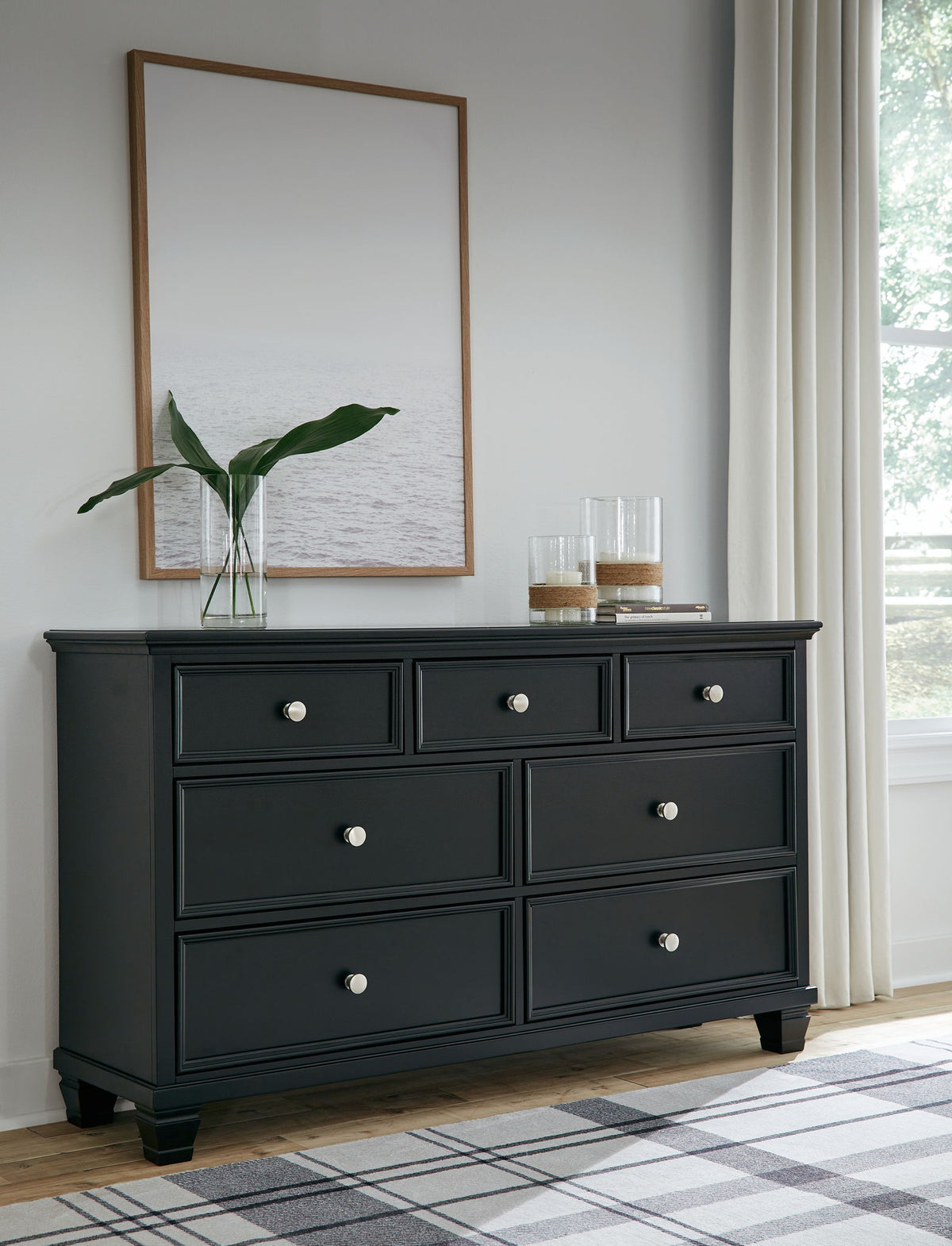 Lanolee - Dresser - Black