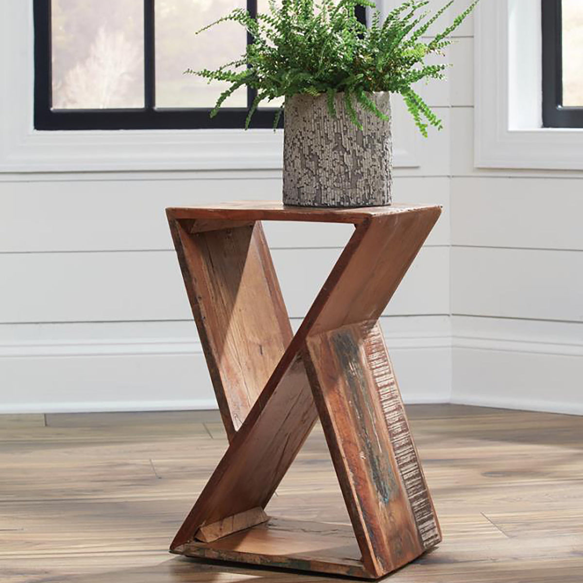 Accent Table Geometric Design - Natural