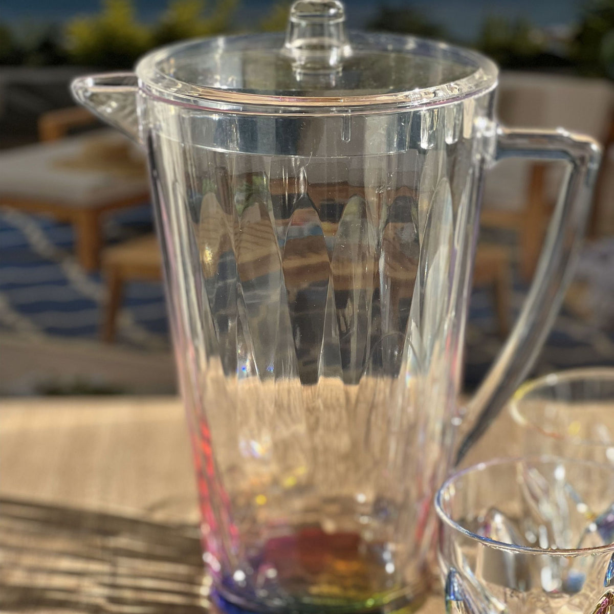 Rainbow Design Unbreakable Plastic Water Pitcher With Lid And Spout, 2.5 Quarts - Clear