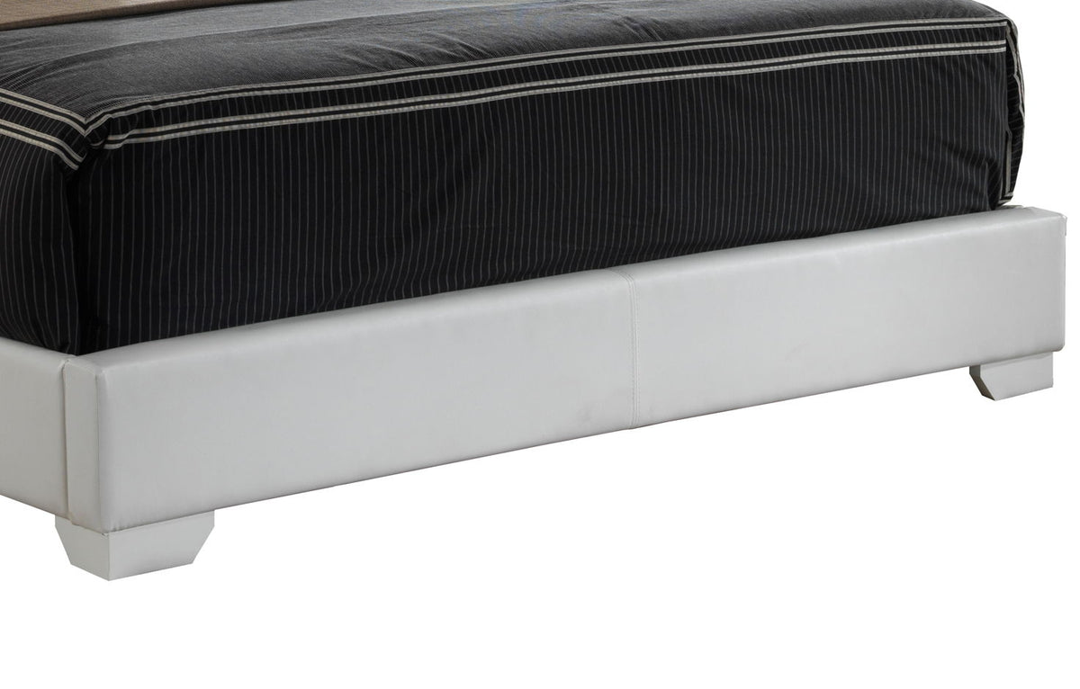 Elegant Platform Bed For Relaxed Spaces